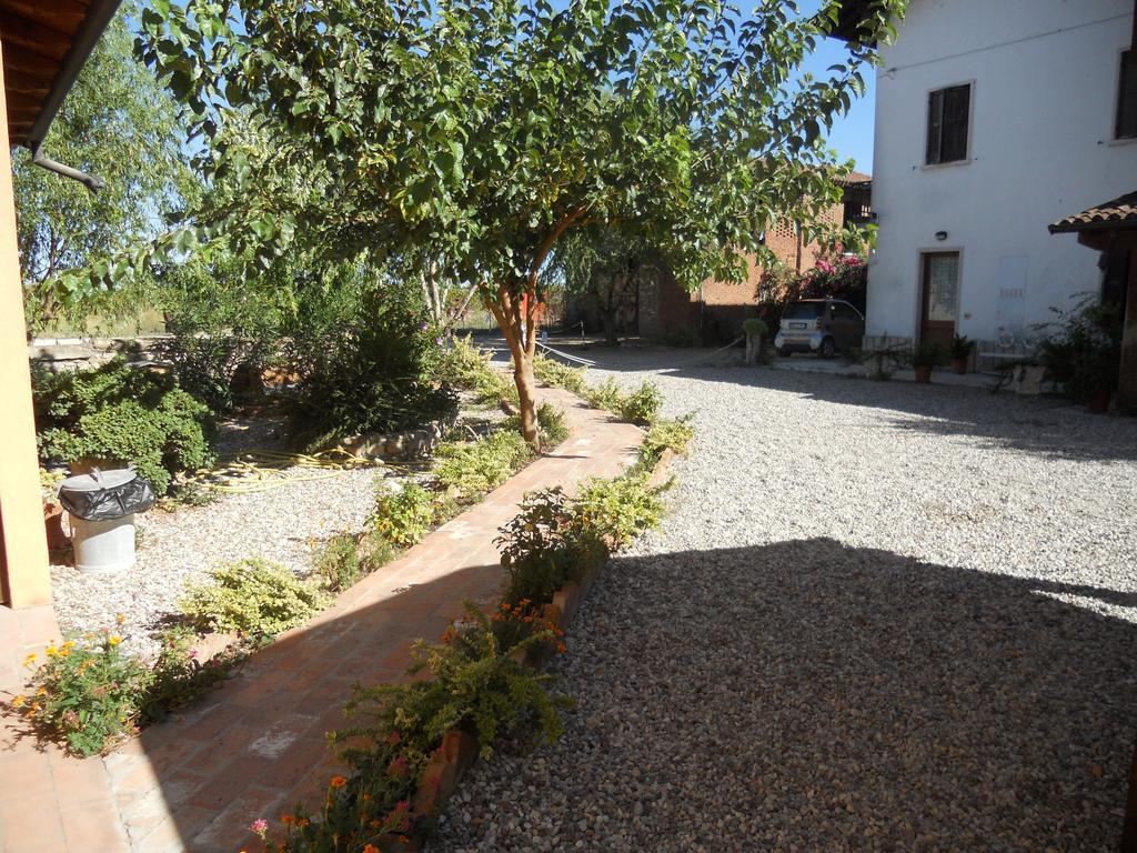 Вилла Agriturismo Le Mura Del Gherlo Валеджо-суль-Минчо Экстерьер фото